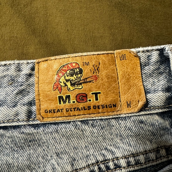 Authentic 90s mini shorts - Picture 3 of 6